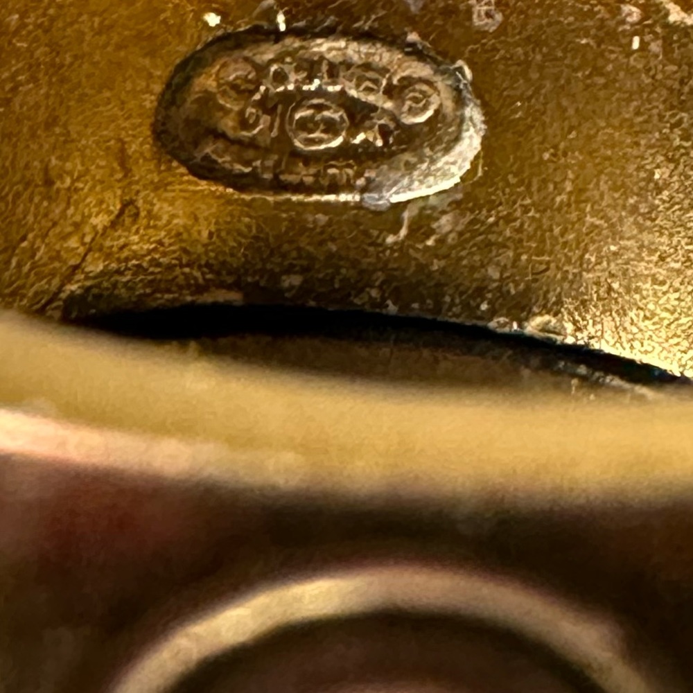 WOW POSHMARK - Authentic Chanel Golden Sparkle Supermodel CC Logo Ring - Picture 12 of 16